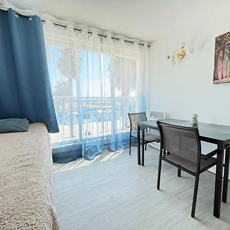 Cozy Seafront On The Mediterranean شقة آجد
